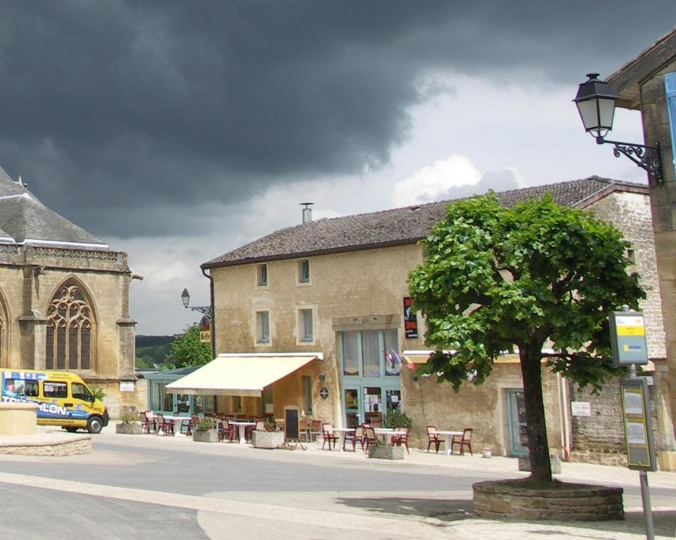 Auberge De Marville Bagian luar foto