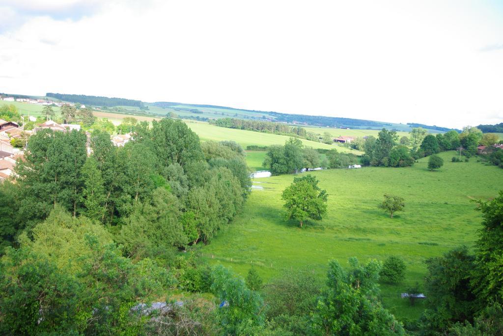 Auberge De Marville Bagian luar foto