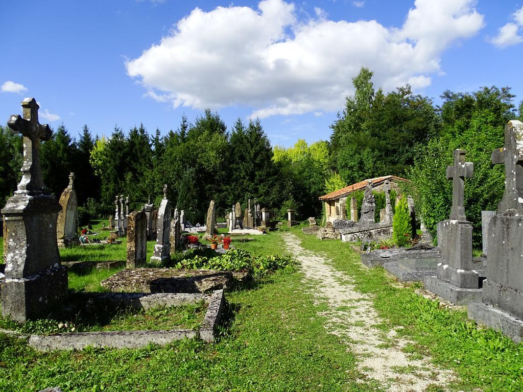 Auberge De Marville Bagian luar foto