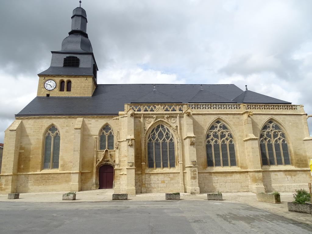 Auberge De Marville Bagian luar foto