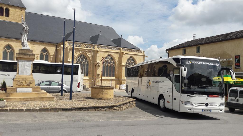 Auberge De Marville Bagian luar foto